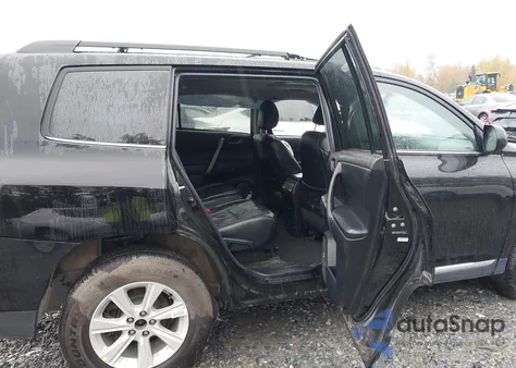 2012 Toyota Highlander Se V6 z USA, uszkodzony, nr VIN 5TDBK3EH5CS094445